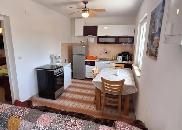 House Karmela بيت للعطل *