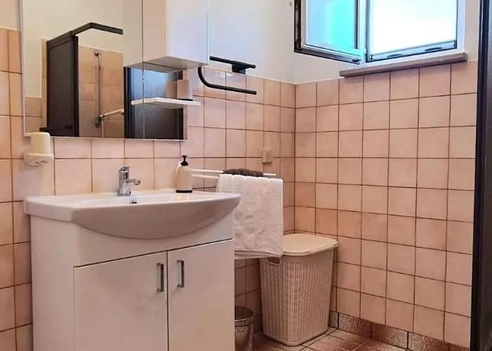 House Karmela بيت للعطل Sućuraj