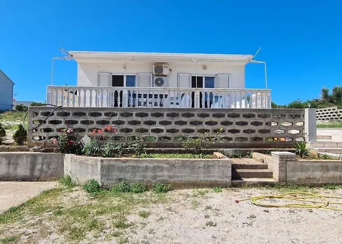 House Karmela Sućuraj