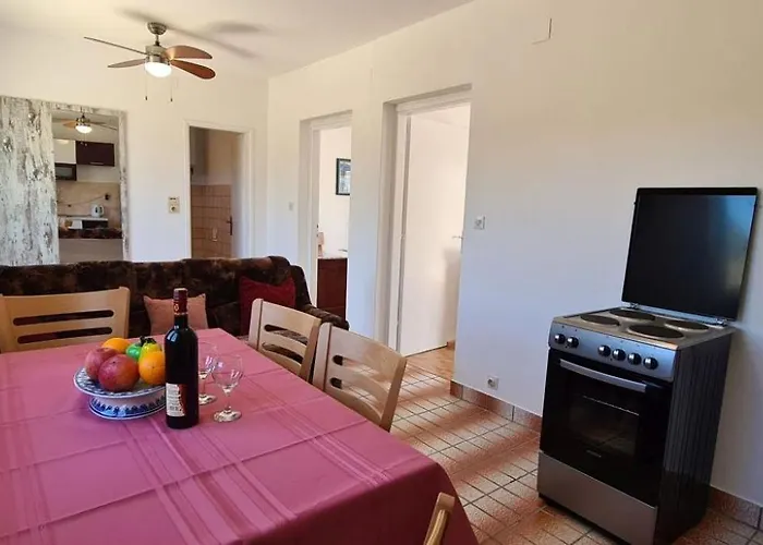 House Karmela